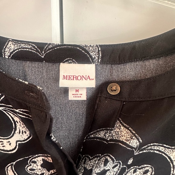 Beautiful knee length button down dress - Picture 2 of 4